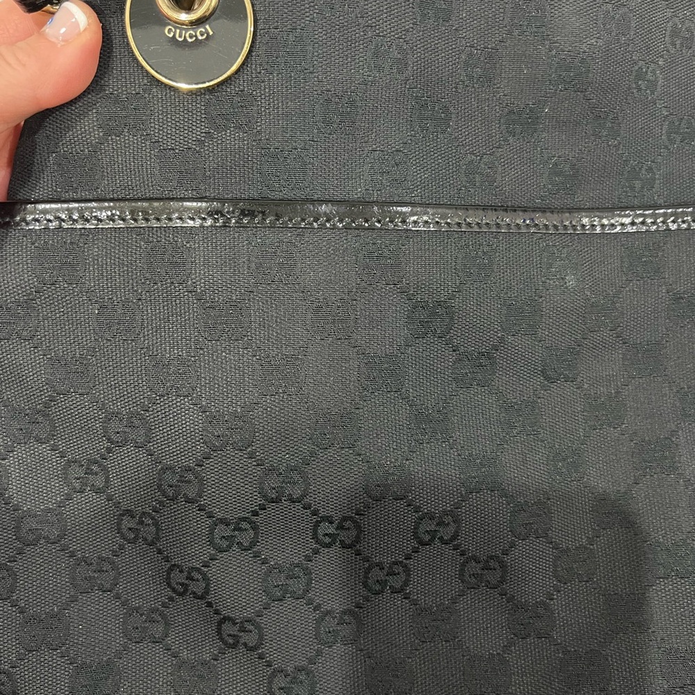 Gucci GG Shoulder Bag - Picture 13 of 15